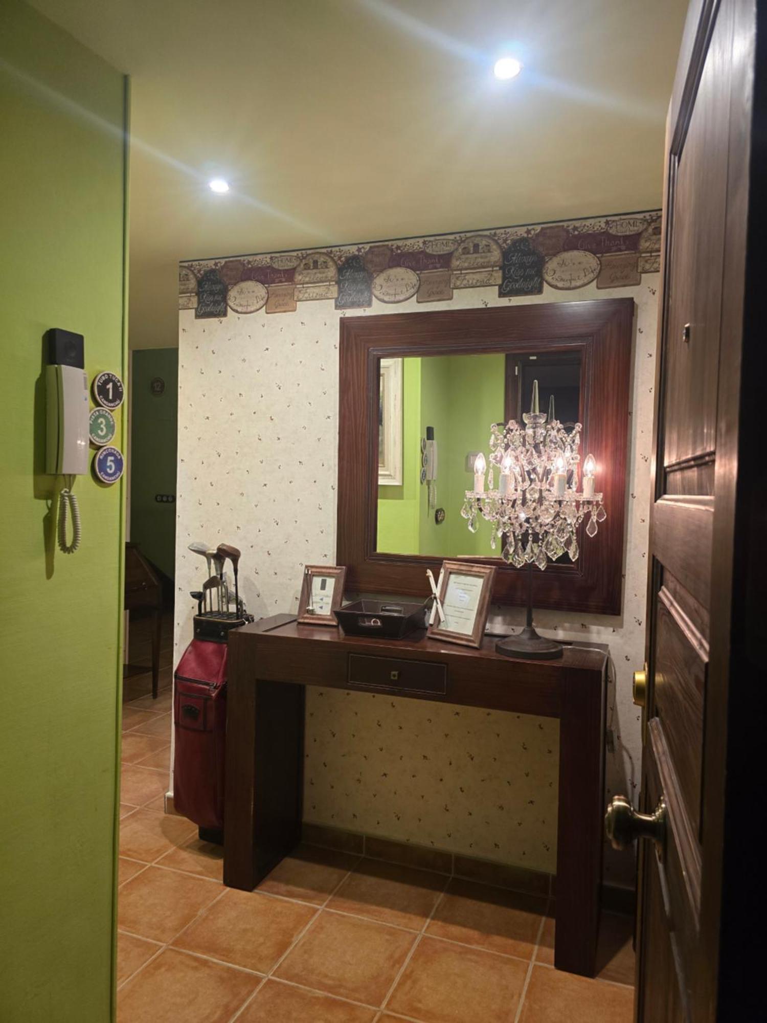 Un Encanto De Duplex Хака Экстерьер фото