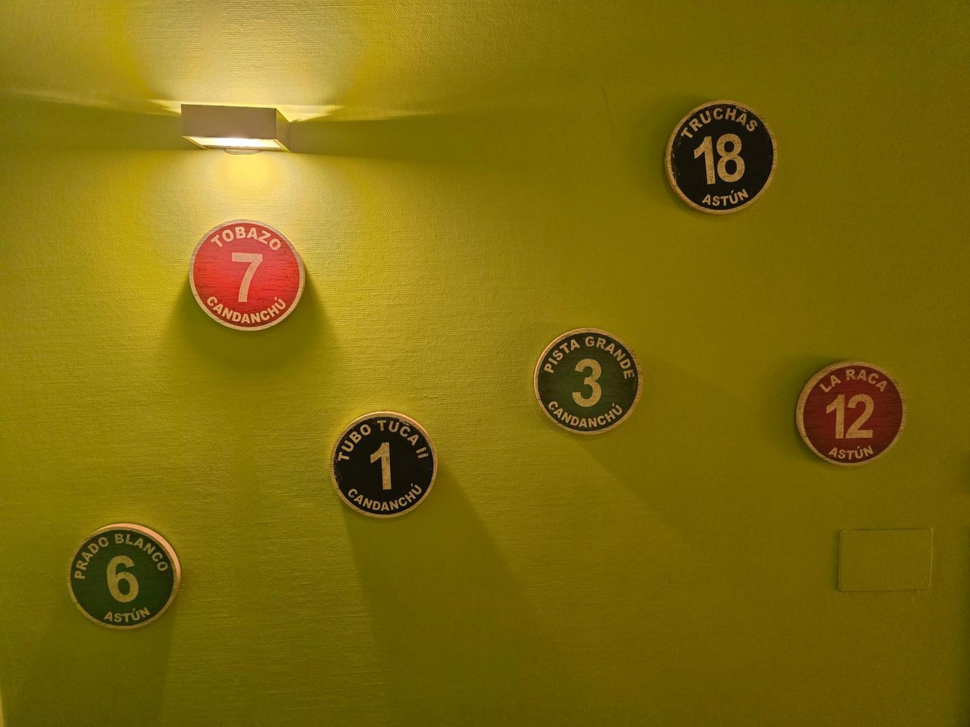Un Encanto De Duplex Хака Экстерьер фото