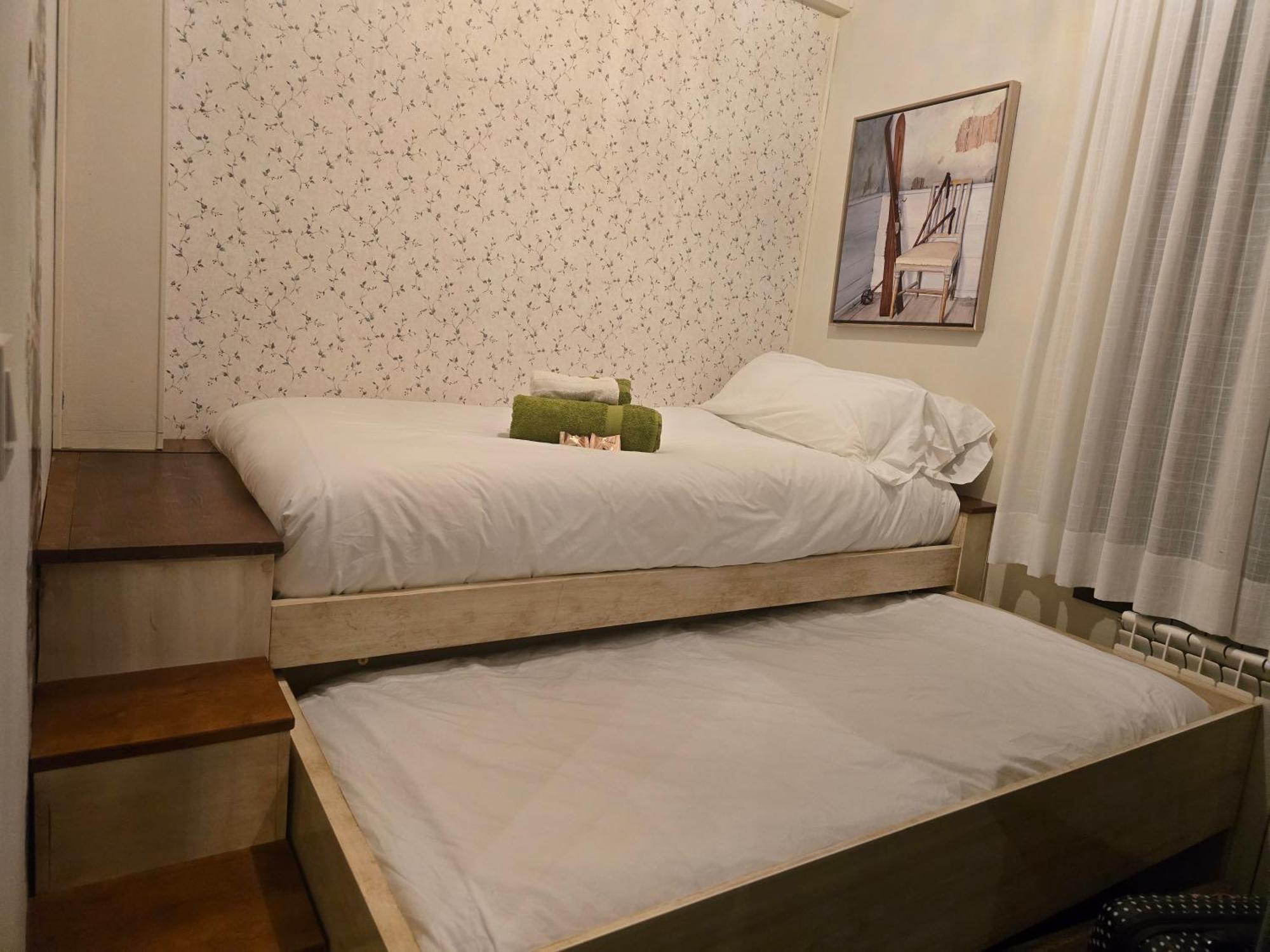 Un Encanto De Duplex Хака Экстерьер фото
